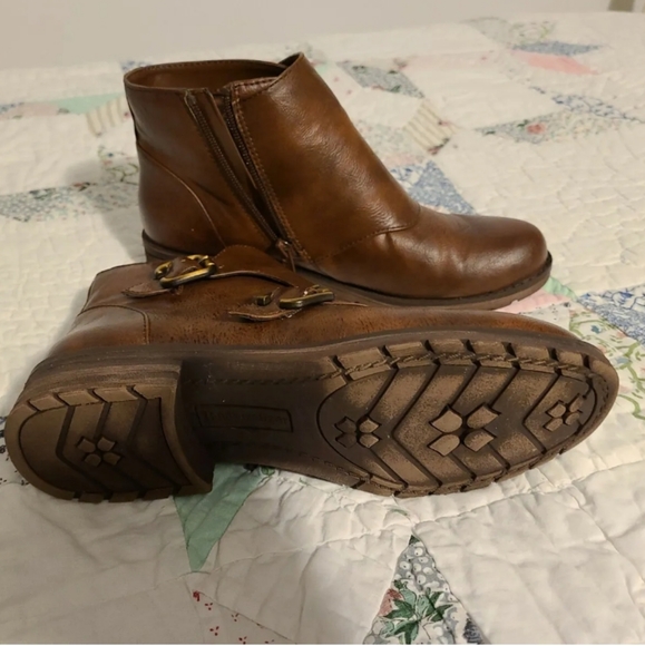 Naturalizer N5 Breena Side Zip Strap Buckle Booties - Picture 4 of 5